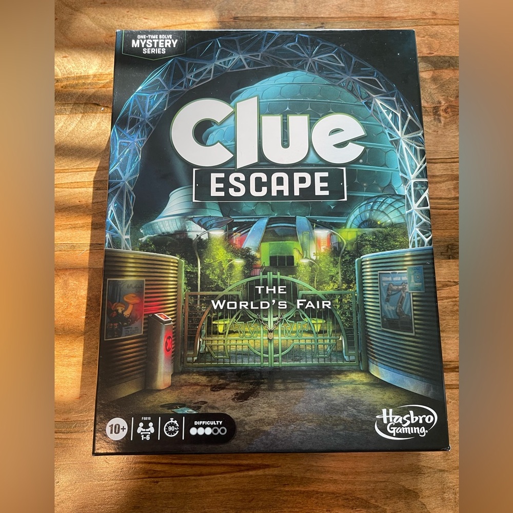 Clue Escape: The World's Fair Board Game